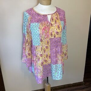 Sunny Leigh Women's Blouse Top Size M Pink Multicolored Long‎ Sleeve Lightweight